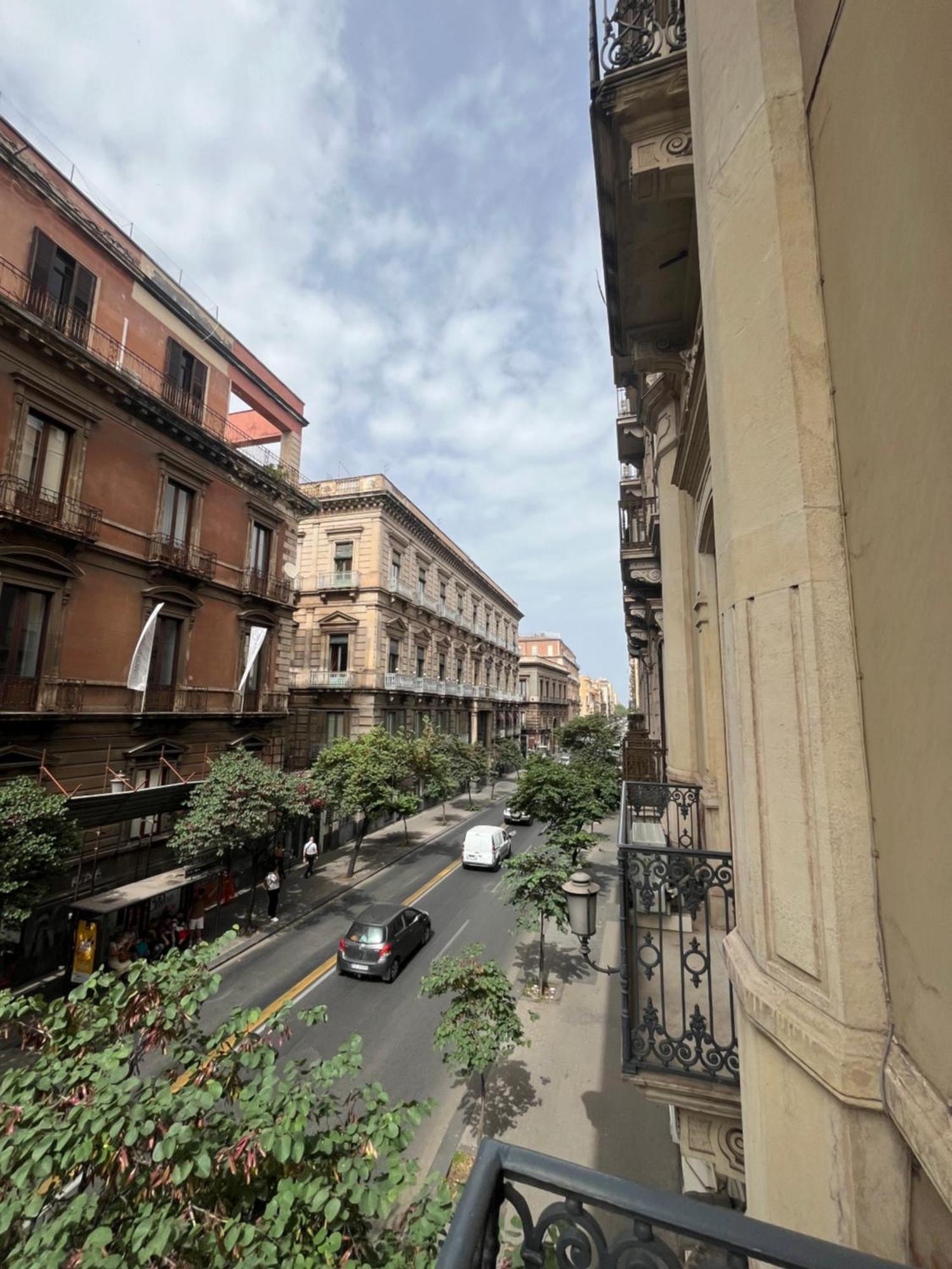 Palazzo Pastura B&B And Apartments Catania Luaran gambar