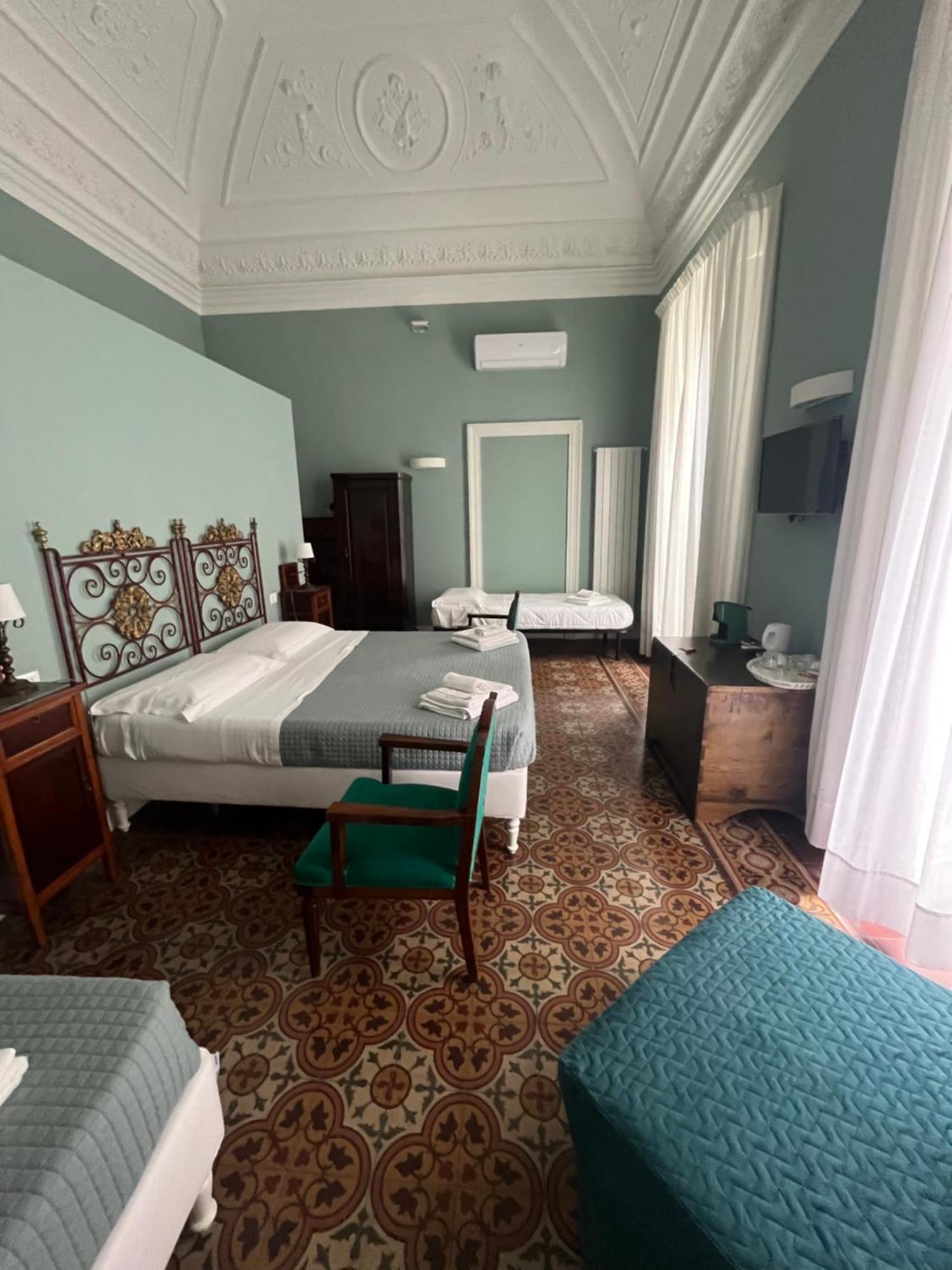 Palazzo Pastura B&B And Apartments Catania Luaran gambar